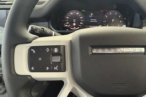 2025 Land Rover Defender 110 P400 X-Dynamic SE L663