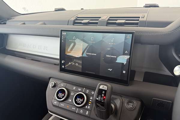 2025 Land Rover Defender 110 P400 X-Dynamic SE L663