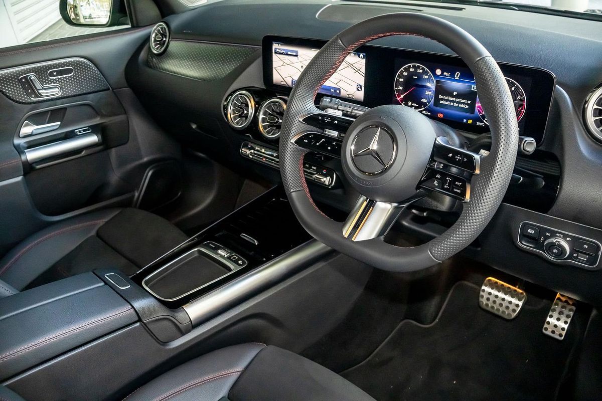 2025 Mercedes-Benz GLA-Class GLA200 H247