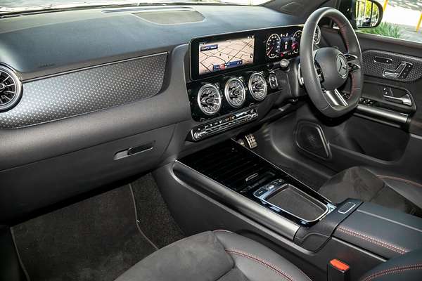 2025 Mercedes-Benz GLA-Class GLA200 H247
