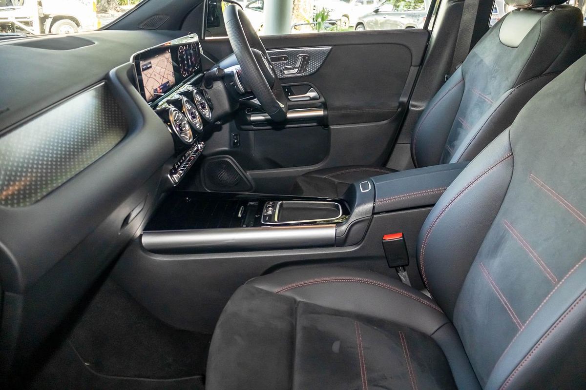 2025 Mercedes-Benz GLA-Class GLA200 H247