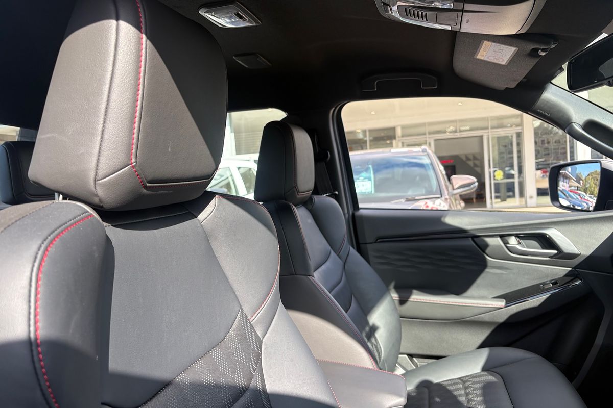 2025 Isuzu D-MAX X-TERRAIN 4X4