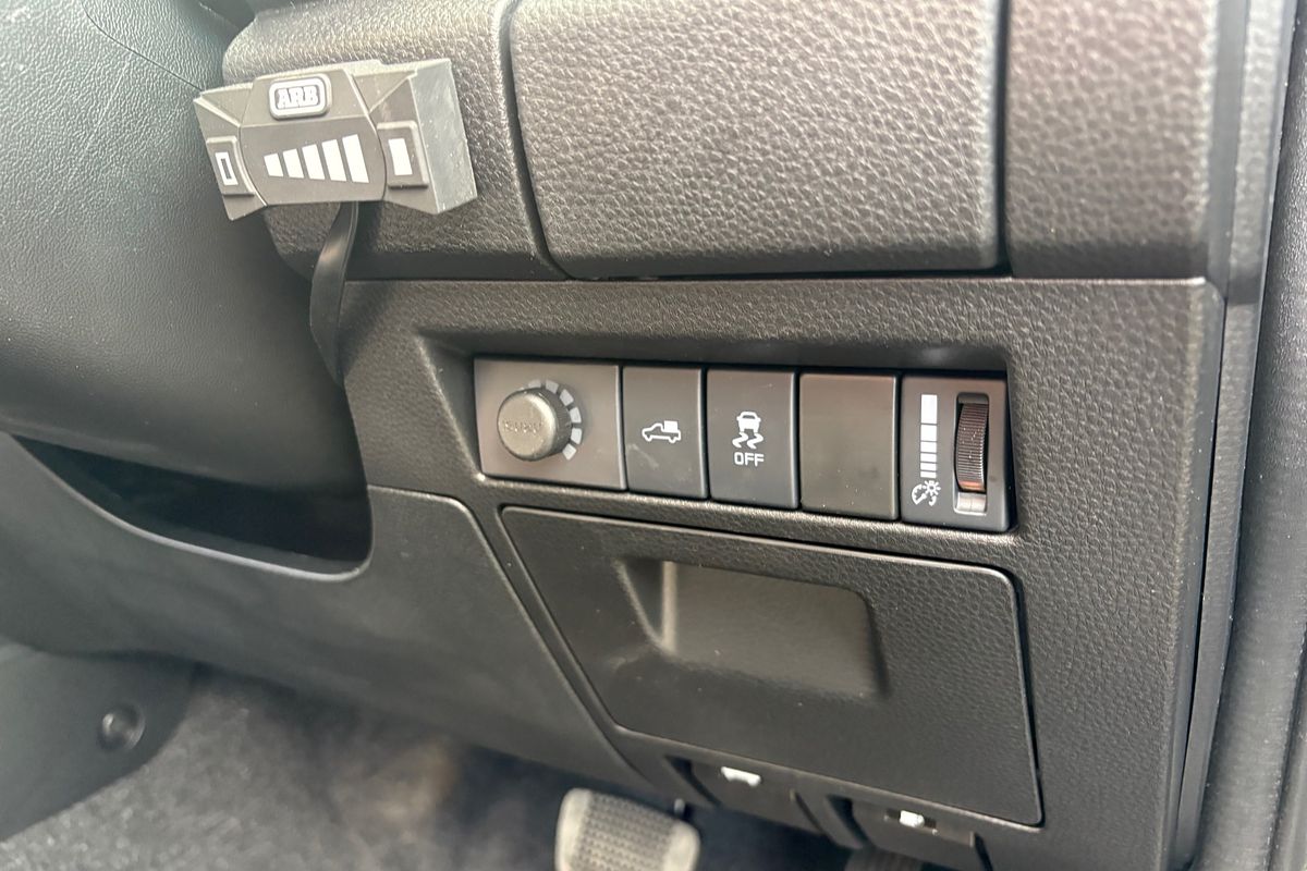 2025 Isuzu D-MAX X-TERRAIN 4X4