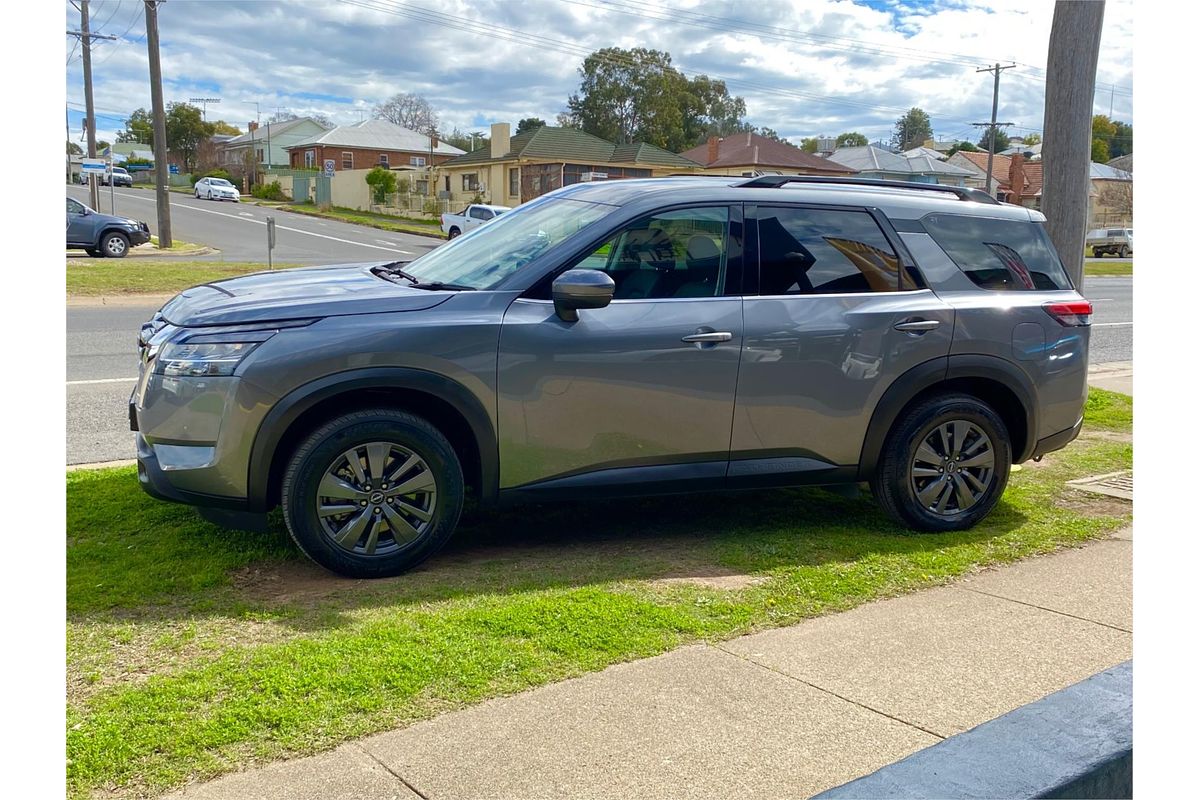2022 Nissan Pathfinder ST-L R53