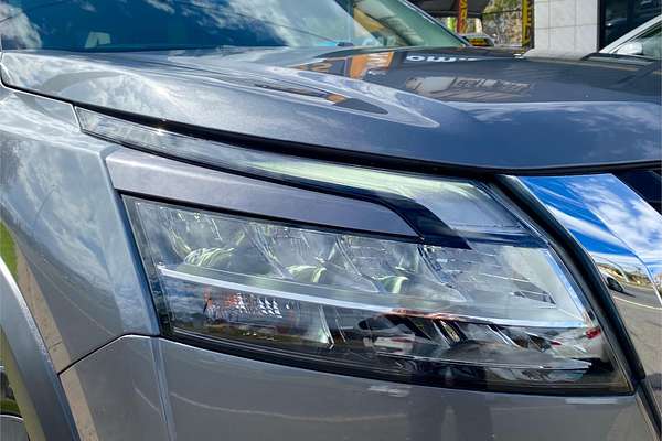 2022 Nissan Pathfinder ST-L R53