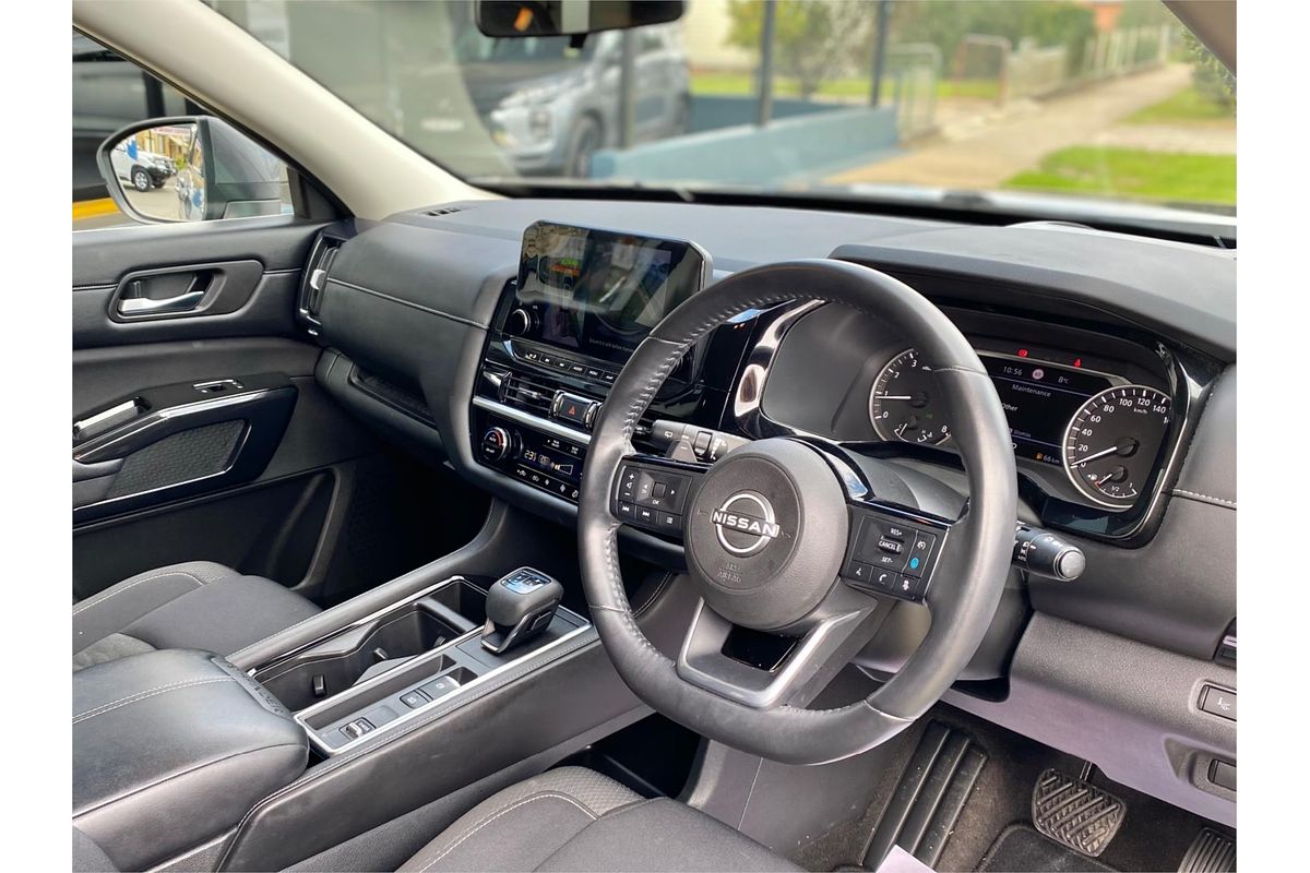 2022 Nissan Pathfinder ST-L R53