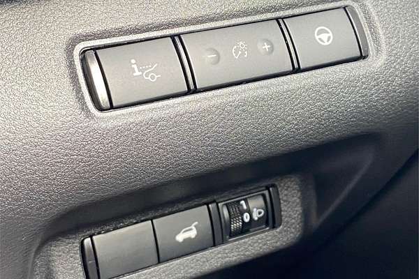2022 Nissan Pathfinder ST-L R53