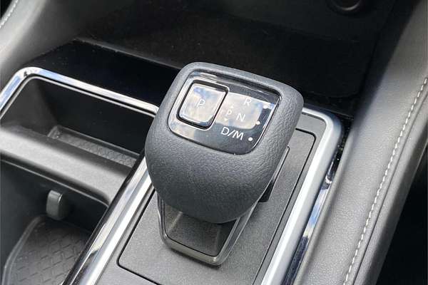 2022 Nissan Pathfinder ST-L R53