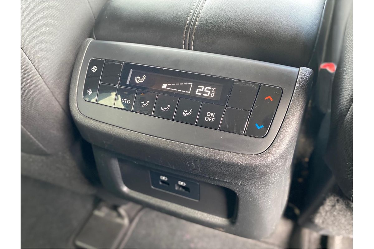 2022 Nissan Pathfinder ST-L R53