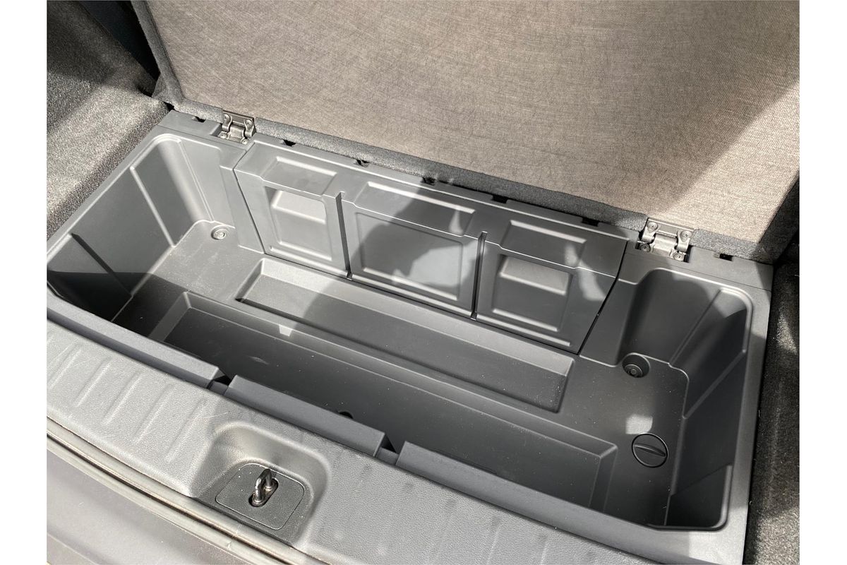 2022 Nissan Pathfinder ST-L R53