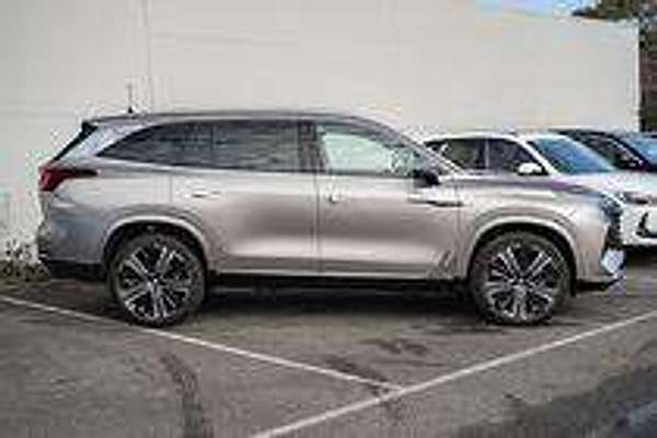 2025 MG QS Essence IS31