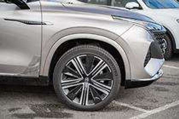 2025 MG QS Essence IS31