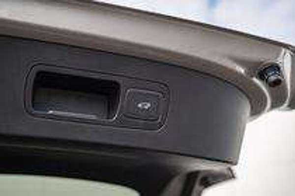 2025 MG QS Essence IS31