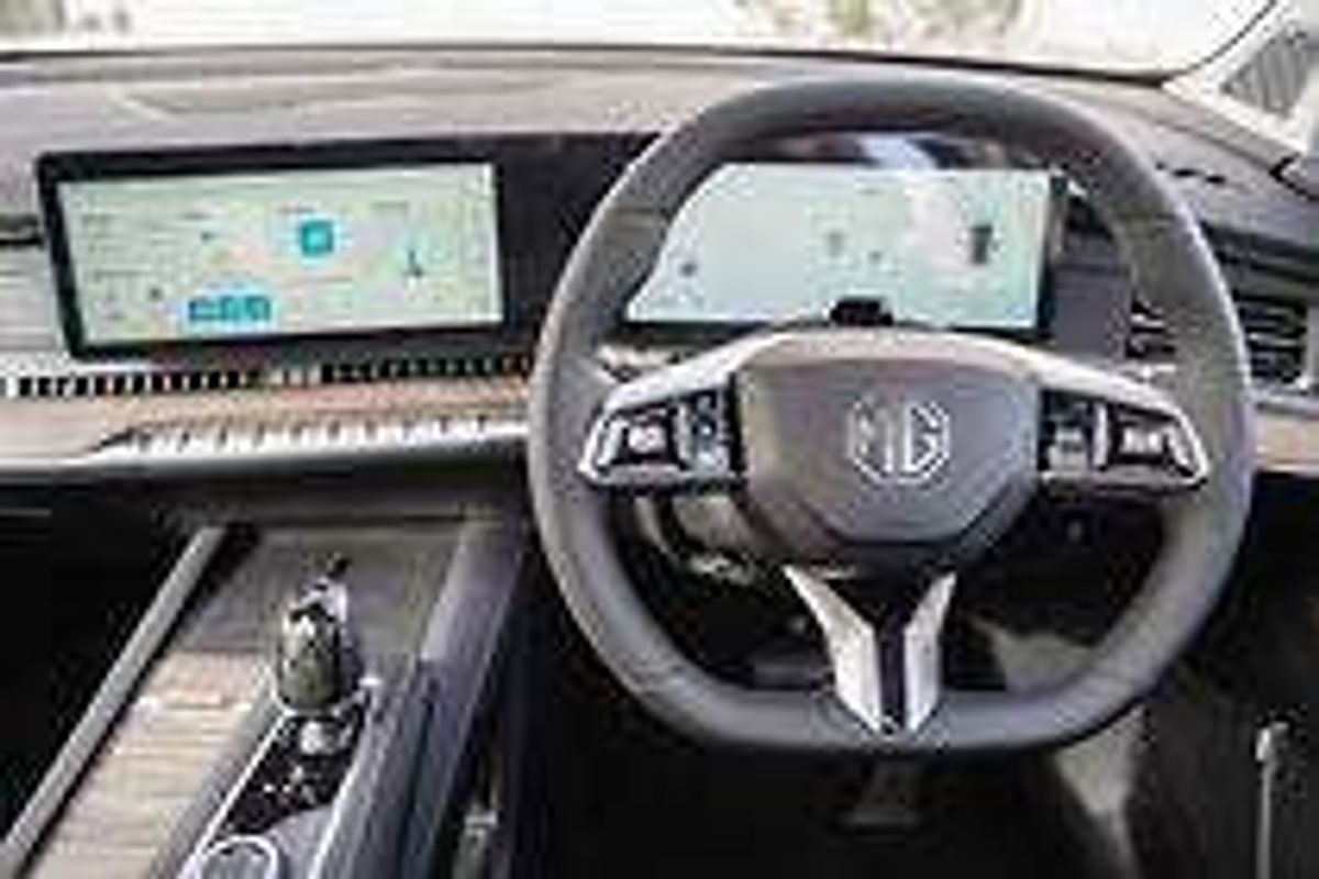 2025 MG QS Essence IS31