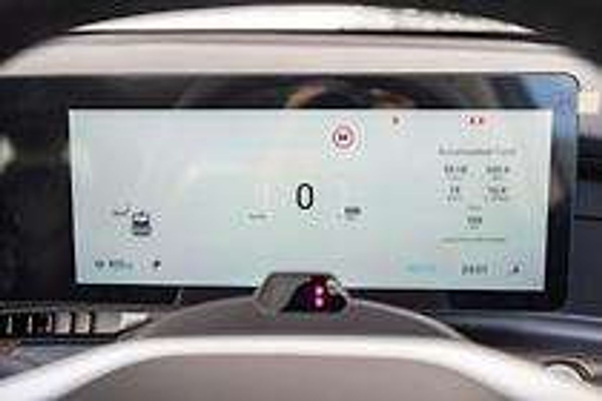 2025 MG QS Essence IS31