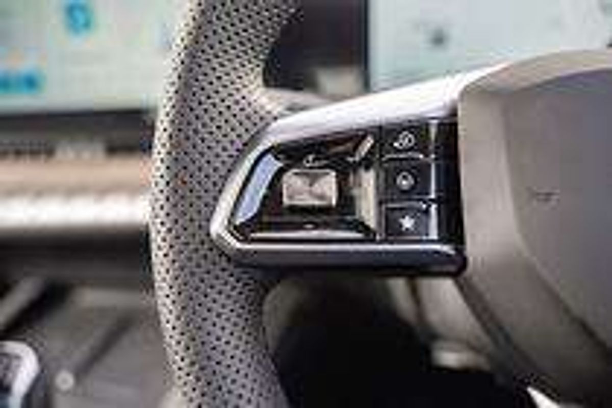 2025 MG QS Essence IS31