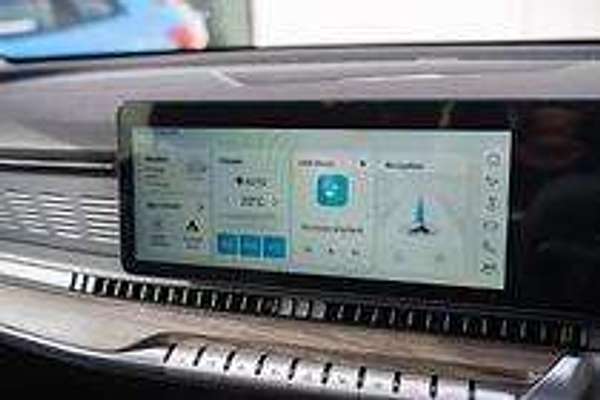 2025 MG QS Essence IS31