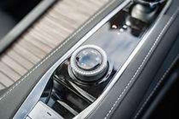 2025 MG QS Essence IS31