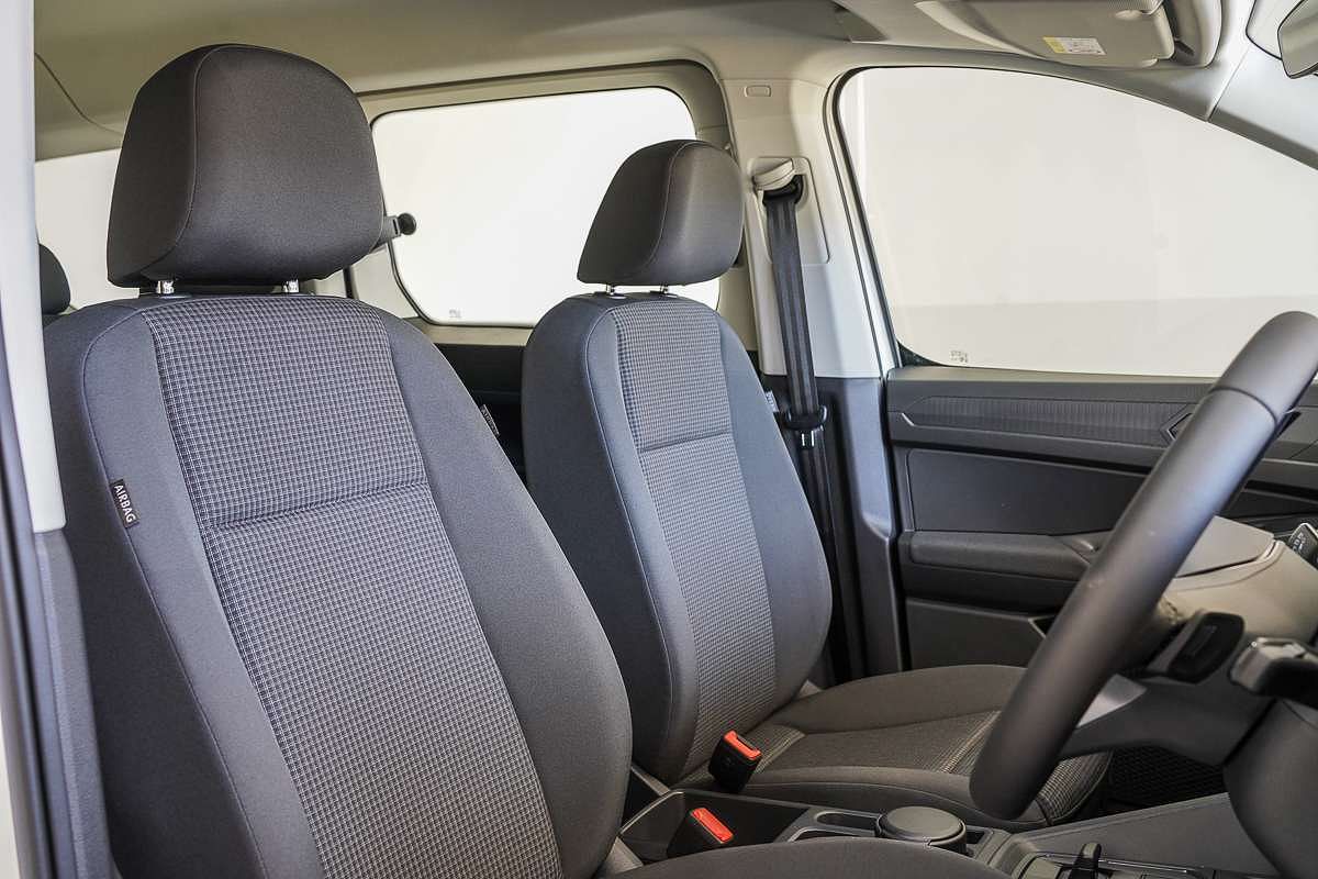2025 Volkswagen Caddy TDI320 5