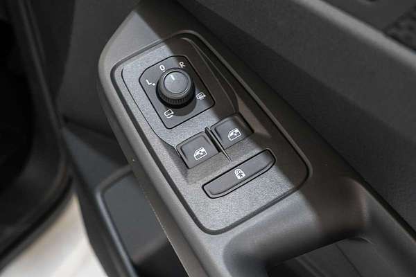 2025 Volkswagen Caddy TDI320 5