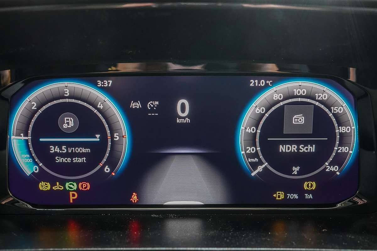 2025 Volkswagen Caddy TDI320 5