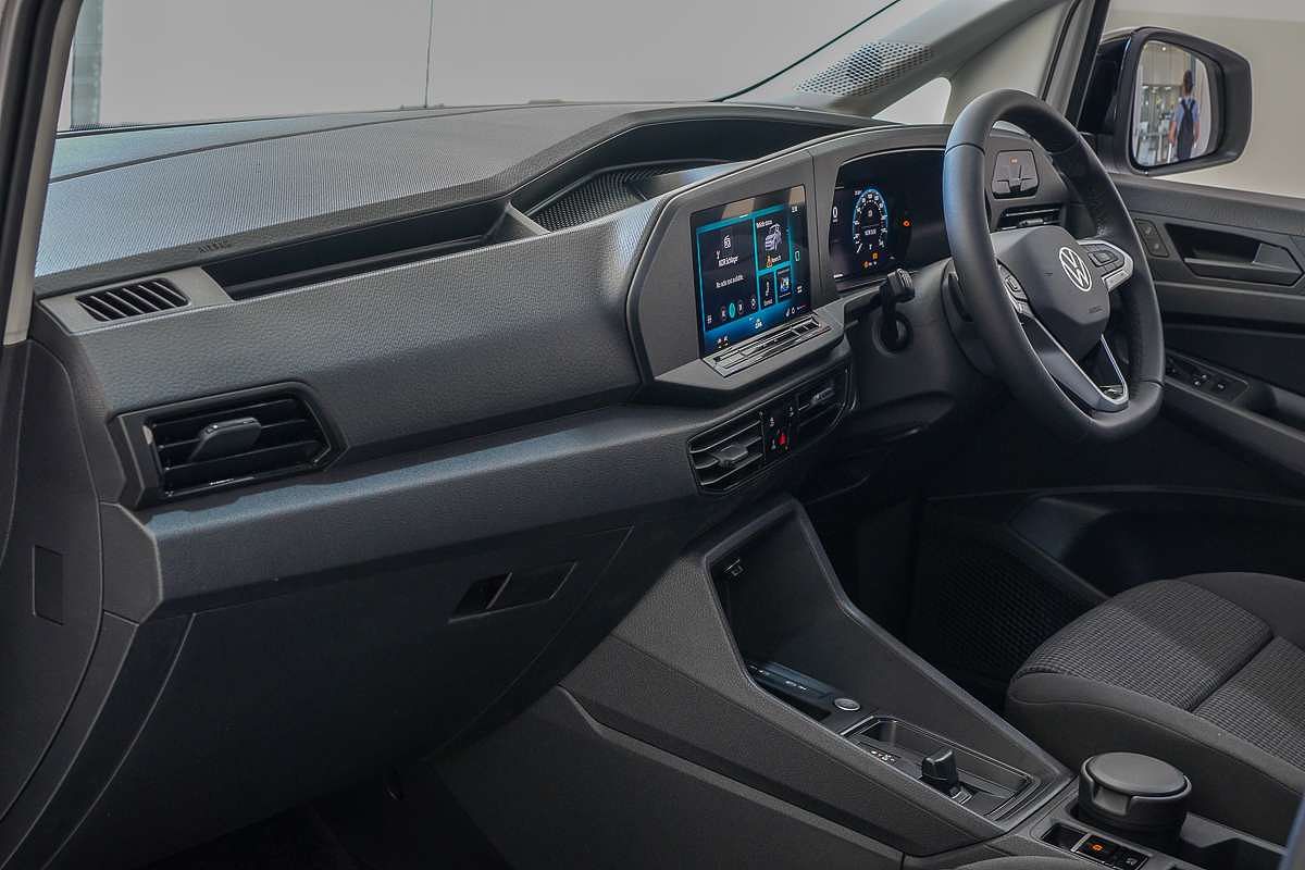 2025 Volkswagen Caddy TDI320 5