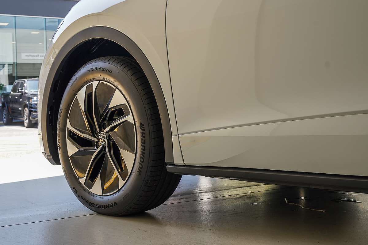 2025 Volkswagen ID.5 Pro E2
