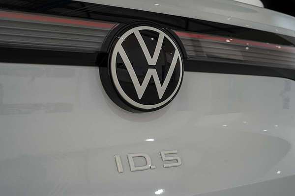 2025 Volkswagen ID.5 Pro E2