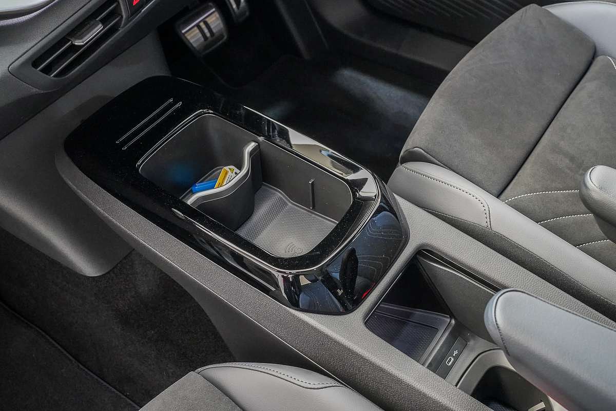 2025 Volkswagen ID.5 Pro E2