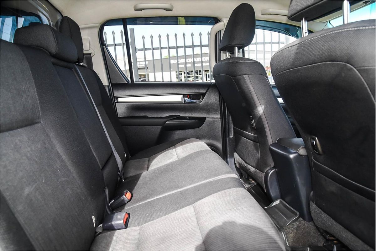 2016 Toyota Hilux SR5 GUN126R 4X4