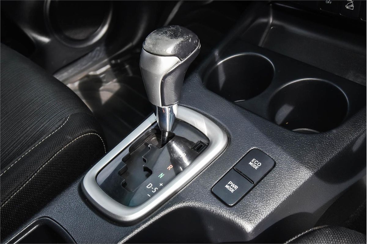 2016 Toyota Hilux SR5 GUN126R 4X4