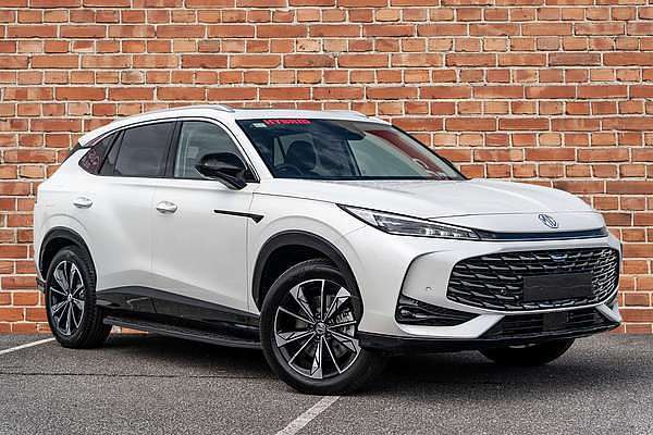 2025 MG HS Super Hybrid Essence AS33P