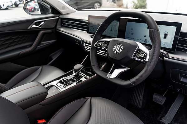 2025 MG HS Super Hybrid Essence AS33P