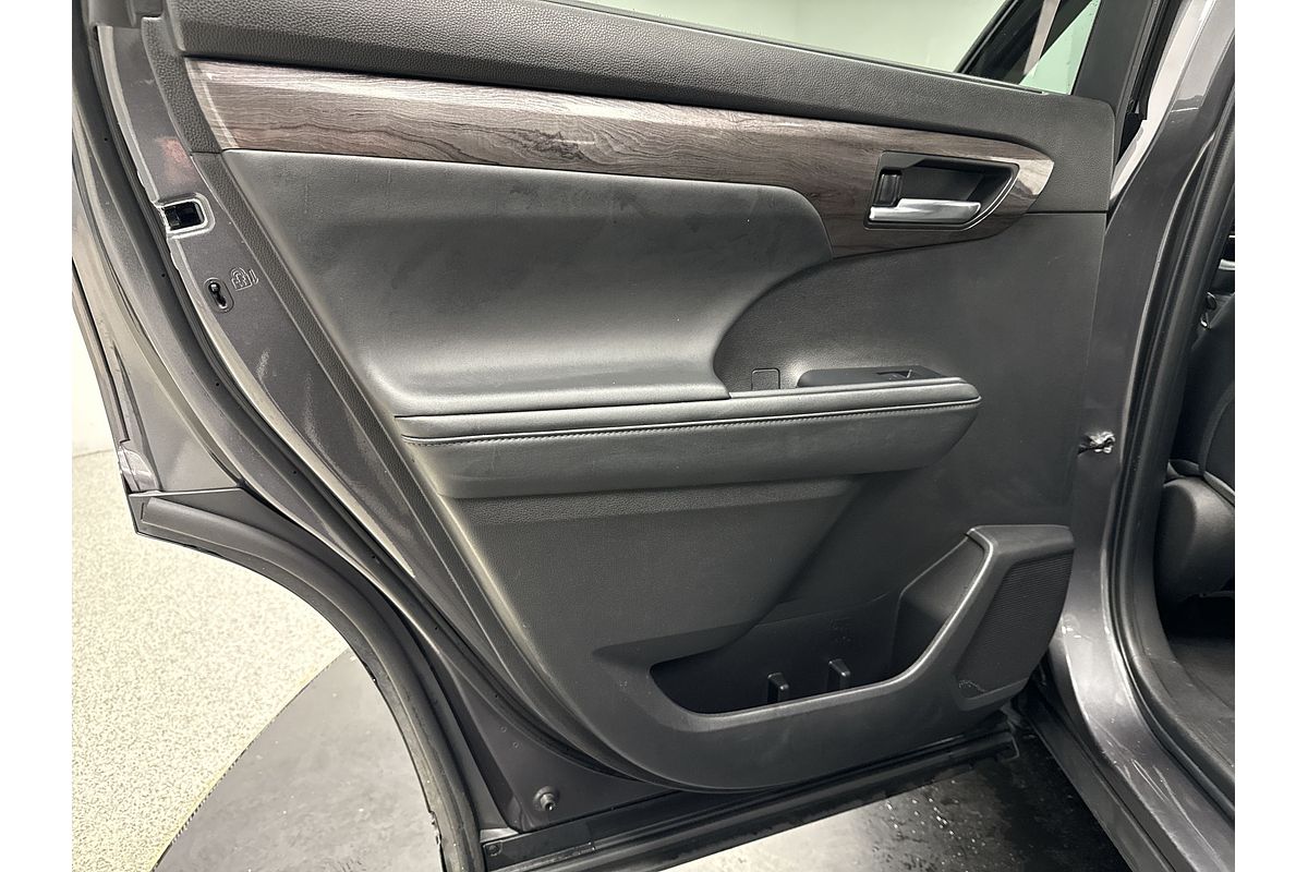 2022 Toyota Kluger Grande GSU75R
