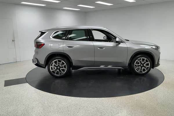 2023 BMW X1 xDrive20i U11
