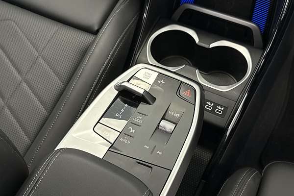 2023 BMW X1 xDrive20i U11