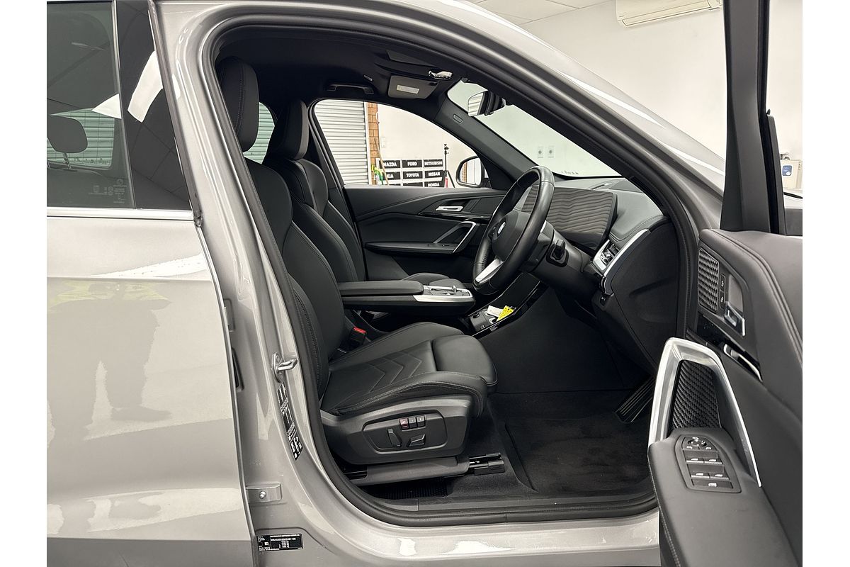 2023 BMW X1 xDrive20i U11
