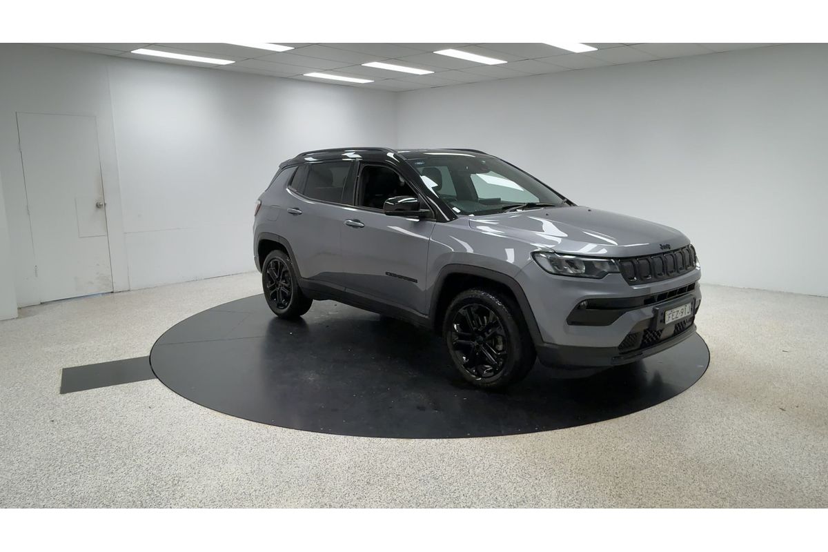 2023 Jeep Compass Night Eagle M6