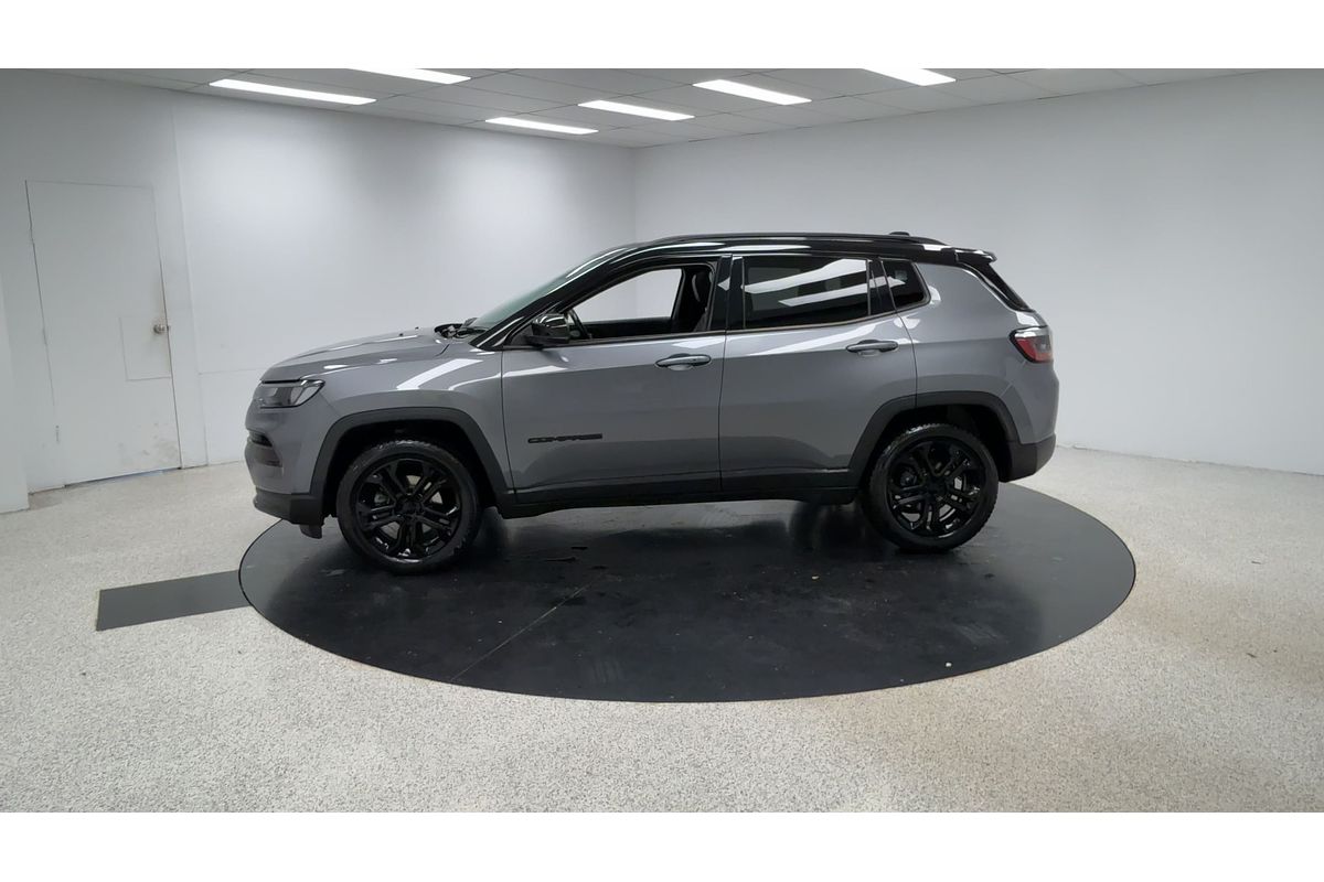 2023 Jeep Compass Night Eagle M6