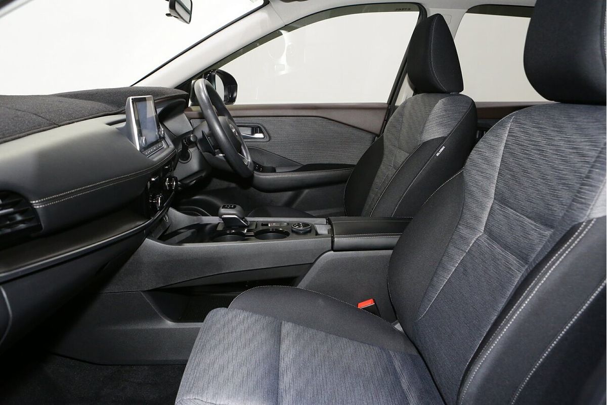 2024 Nissan X-TRAIL ST T33