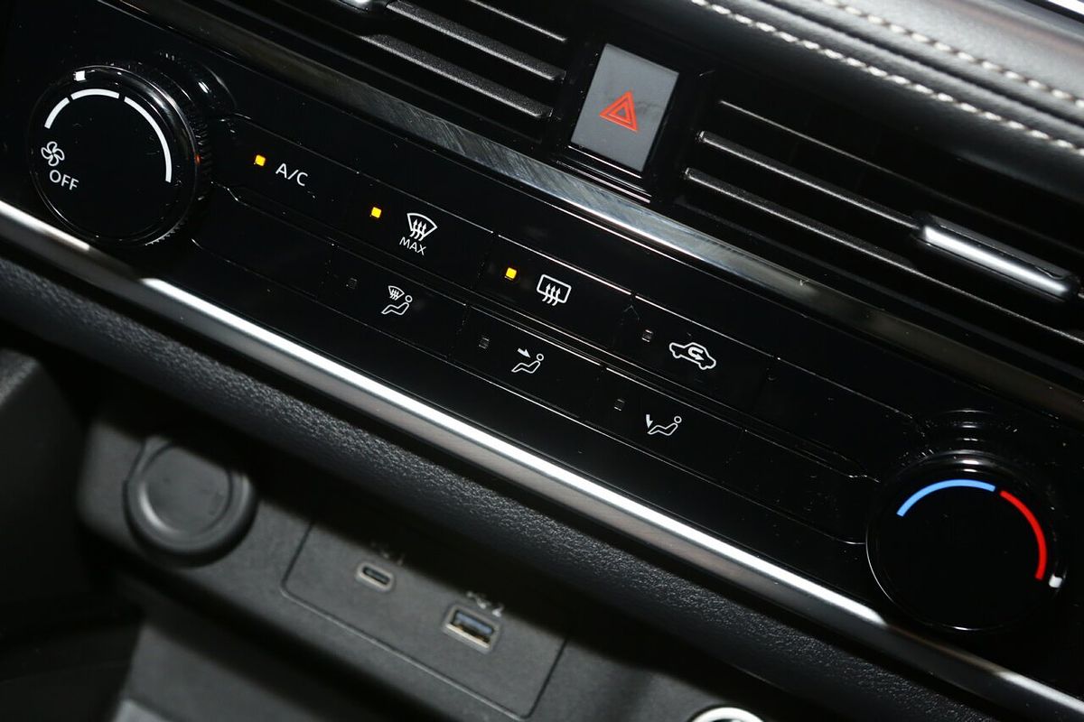 2024 Nissan X-TRAIL ST T33