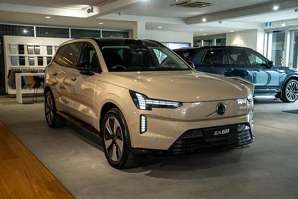 2025 Volvo EX90 Plus Twin Motor
