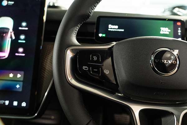 2025 Volvo EX90 Plus Twin Motor