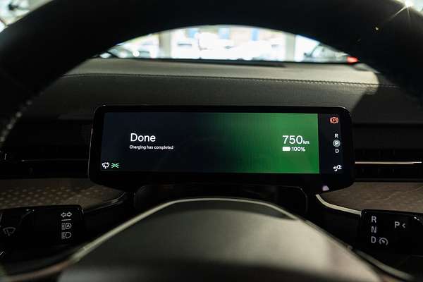 2025 Volvo EX90 Plus Twin Motor