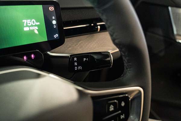 2025 Volvo EX90 Plus Twin Motor