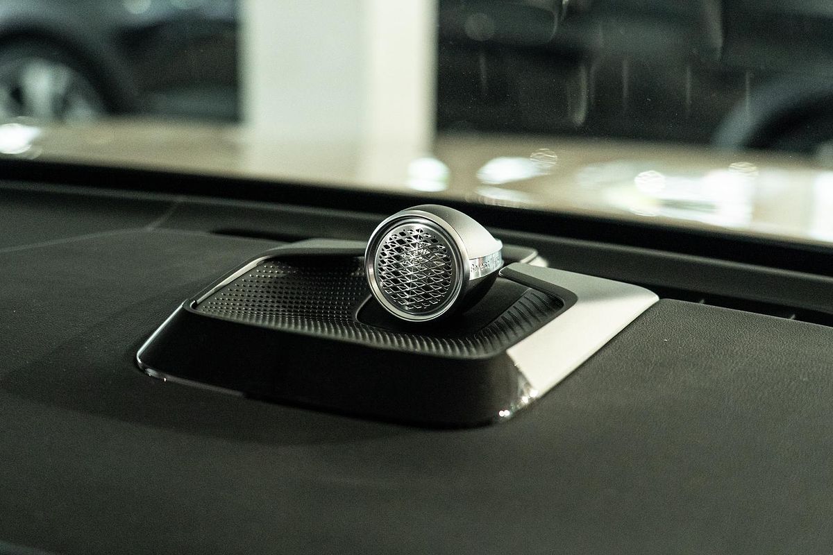 2025 Volvo EX90 Plus Twin Motor
