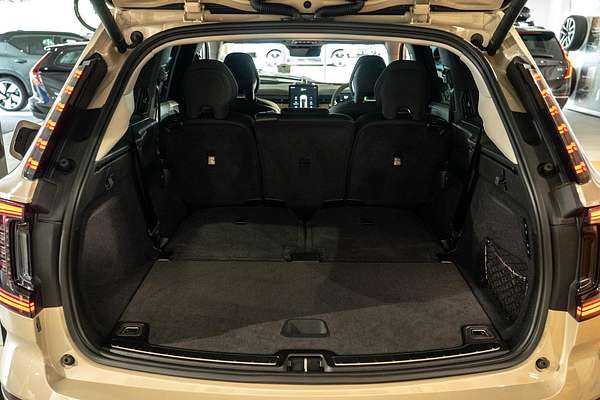 2025 Volvo EX90 Plus Twin Motor