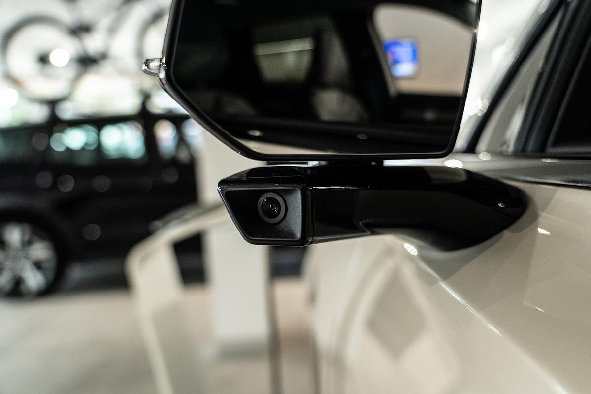 2025 Volvo EX90 Plus Twin Motor