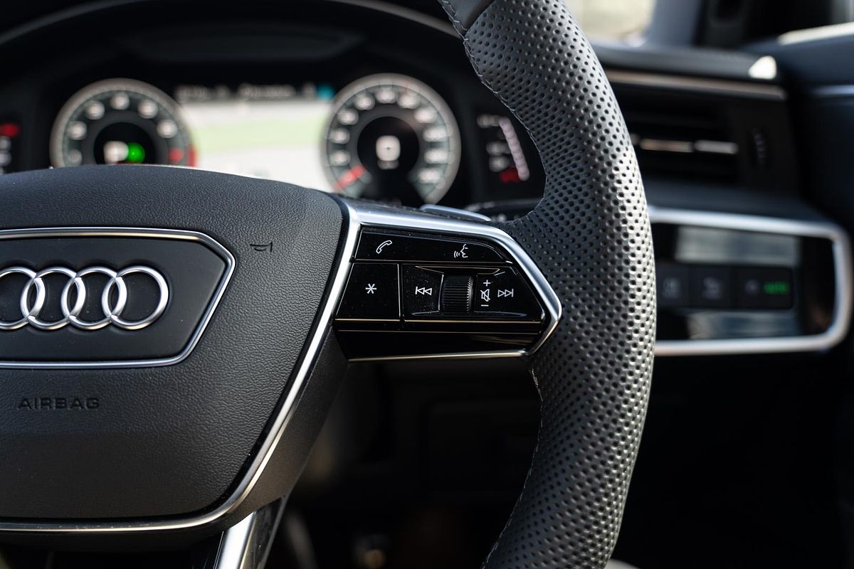 2025 Audi A6 45 TFSI S line C8