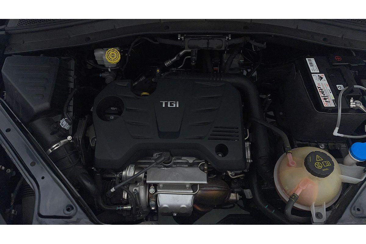 2022 MG HS Essence SAS23